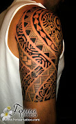 Étymologie L'origine du mot tatouage vient d'Océanie. (tattoo polynesien sur epaule)