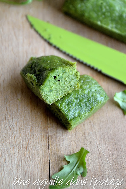 Financiers à la roquette et au roquefort