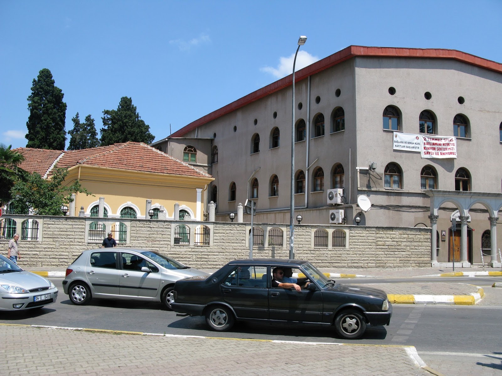 alevi religious ceremony architecture and practice