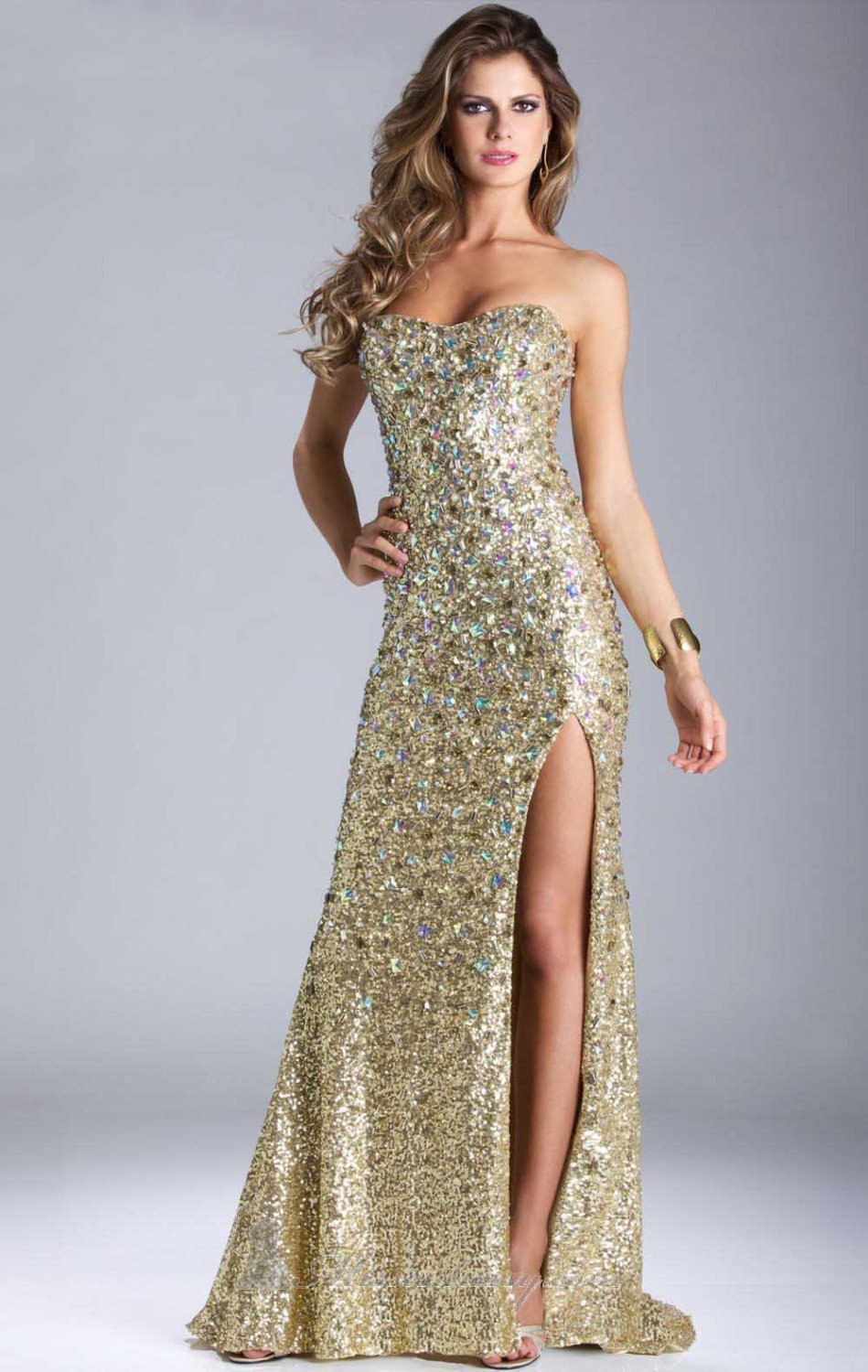 abito dorato lungo