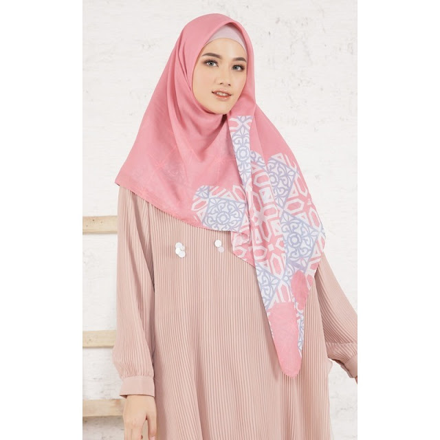 Hijab Segi Empat Premium Scarf Nyaman dipakai