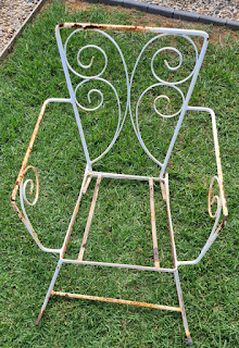 Get rid of old rust and recycle metal outdoor patio furniture upcycling DIY project tutorial