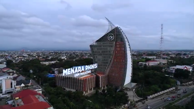 Menara Phinisi UNM Makassar
