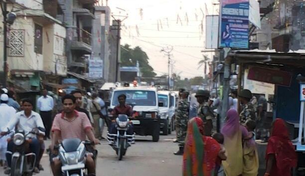 लाल बाज़ार के 3दुकानों में चोरो ने की लूट 1 लाल बाज़ार के 3दुकानों में चोरो ने की लूट 1