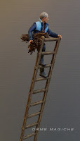 pastorello moderno personalizzato taglialegna con scala di legno statuina uomo con occhiali milano orme magiche