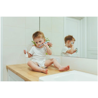 El cepillado de dientes, un juego de niños