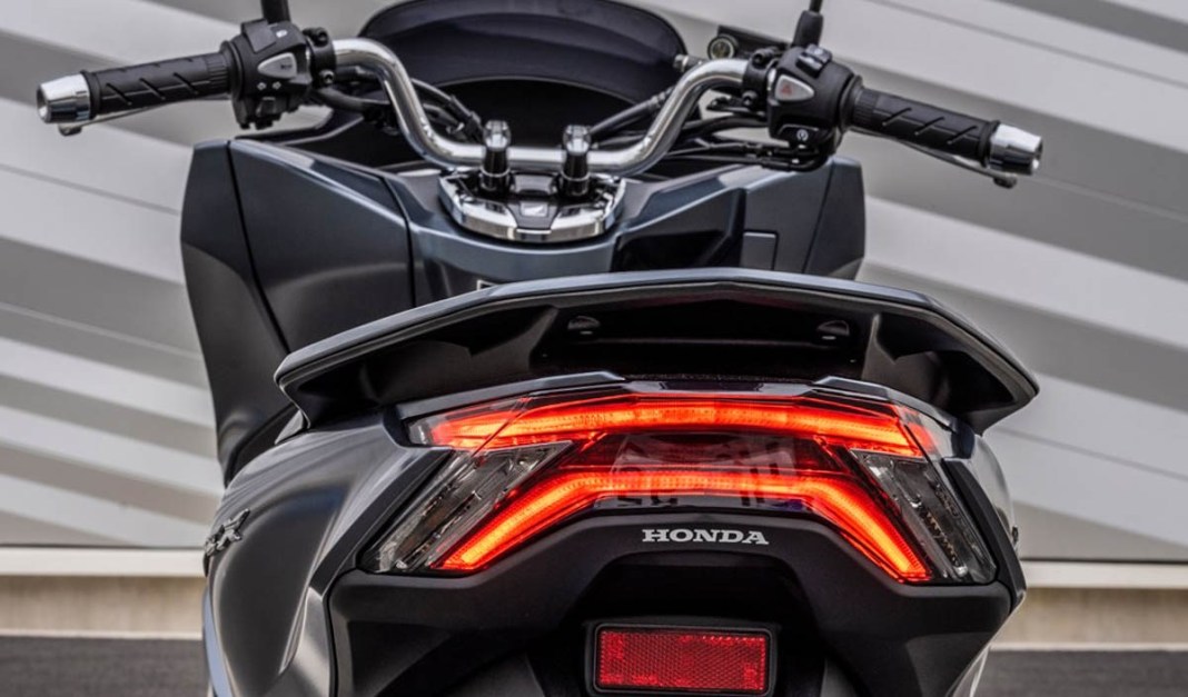 Honda Resmi Merilis All New PCX 125 Dengan 4 Katup