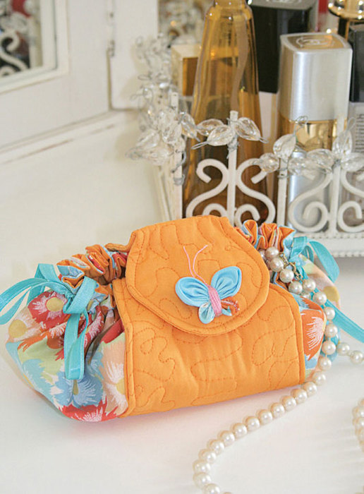 Jewelry Pouch Pattern + Tutorial DIY Tutorial Ideas!