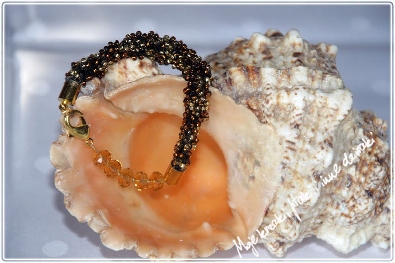 bransoletki z koralikow robione na szydełku, bracelets bead, beading