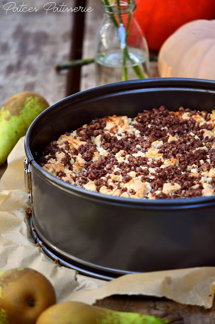 Streusel-Cheesecake mit Birnen