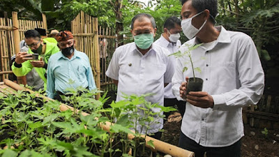  Oded Meninjau RW 07 Sukawarna Manfatkan Lahan Buat Buruan Sae 