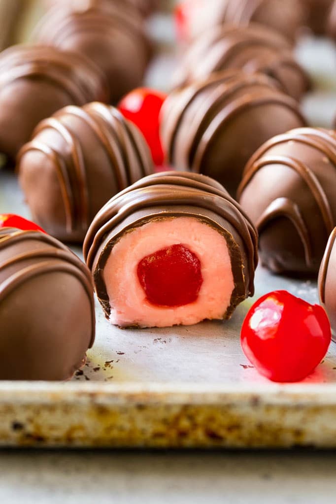 Food Tastye CHOCOLATE COVERED CHERRIES