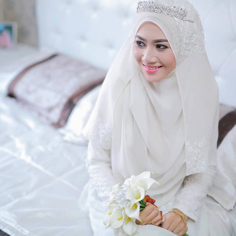 Gaun Pengantin Muslimah Malaysia DWI LESTARI