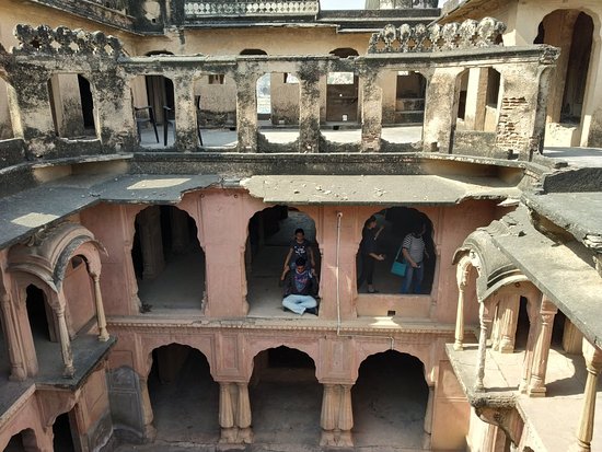 नीयत में खोट, भारत के खिलाफ, सीमाओं पर संकट