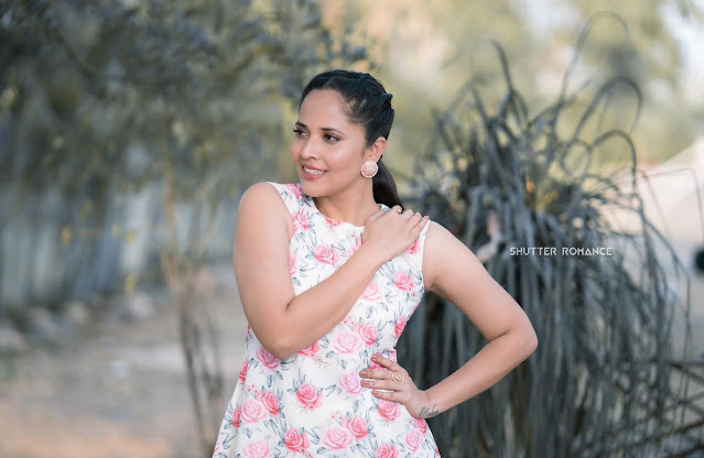 Anasuya%2BBharadwaj%2BLatest%2BHD%2BImages%2Bin%2BFloral%2BDress%2B%25282%2529.jpg