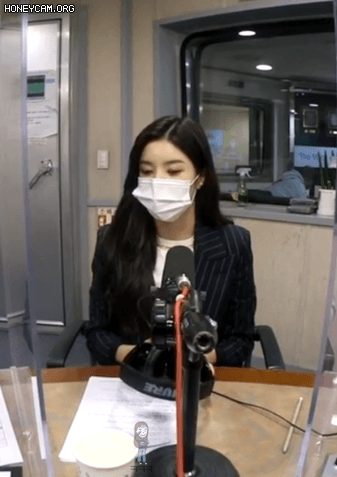 솔직한데 안 솔직한 권은비 연애초보 권사님    권텐