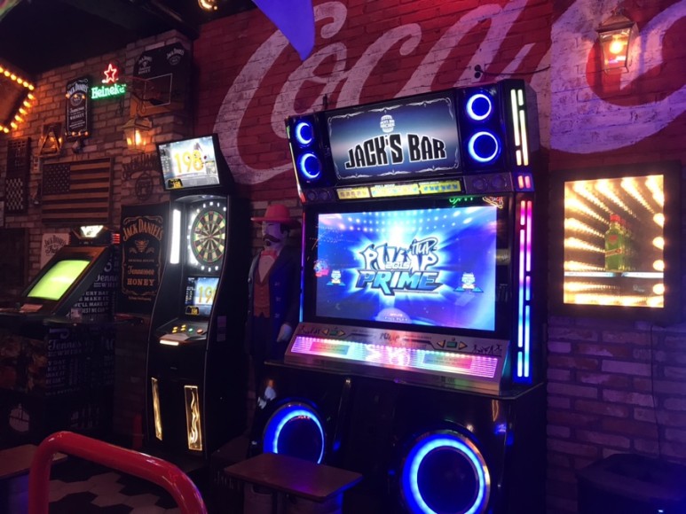 Whats Up, Korea?) hot place in itaewon,seoul Jack's bar