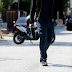 «Την έπεσαν» τρεις σε 20χρονο πεζό στην Καλλιθέα!