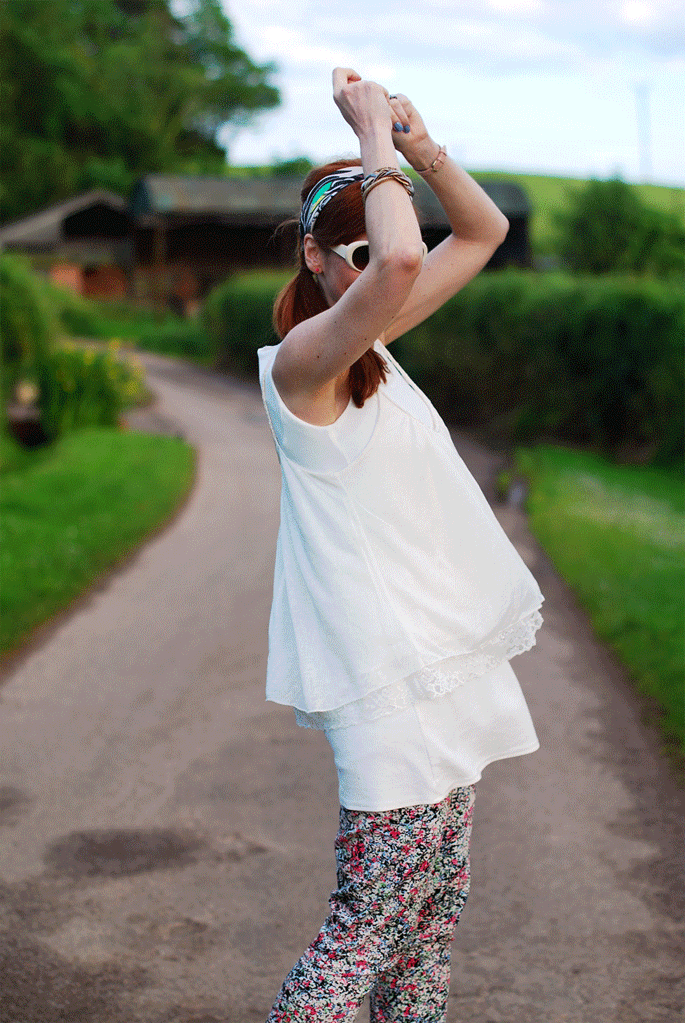 Blogger blooper GIF Blogger blooper GIF