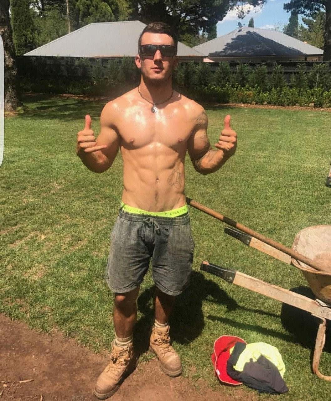 hot-fit-wet-bare-chest-sunglasses-dirty-hard-worker-dude