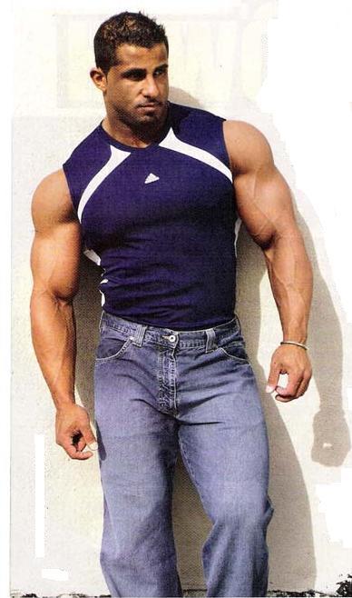 Muscle Gods: April 2012