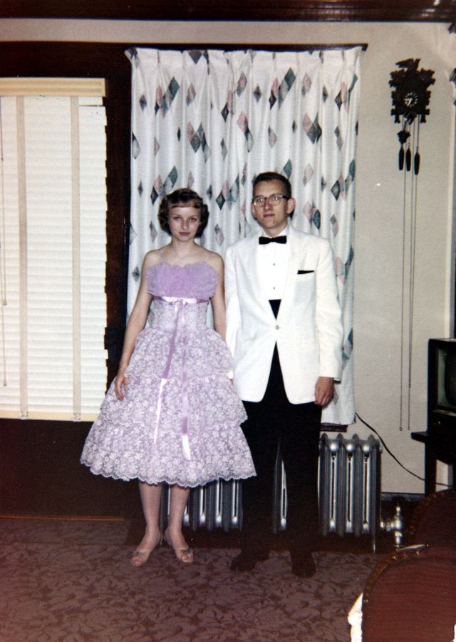 Glamorous Photos That Defined Prom Dresses Through The Years Of The ...