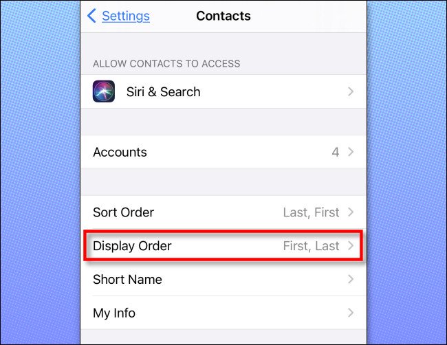 في إعدادات جهات الاتصال على iPhone أو iPad ، انقر على "عرض الطلب".