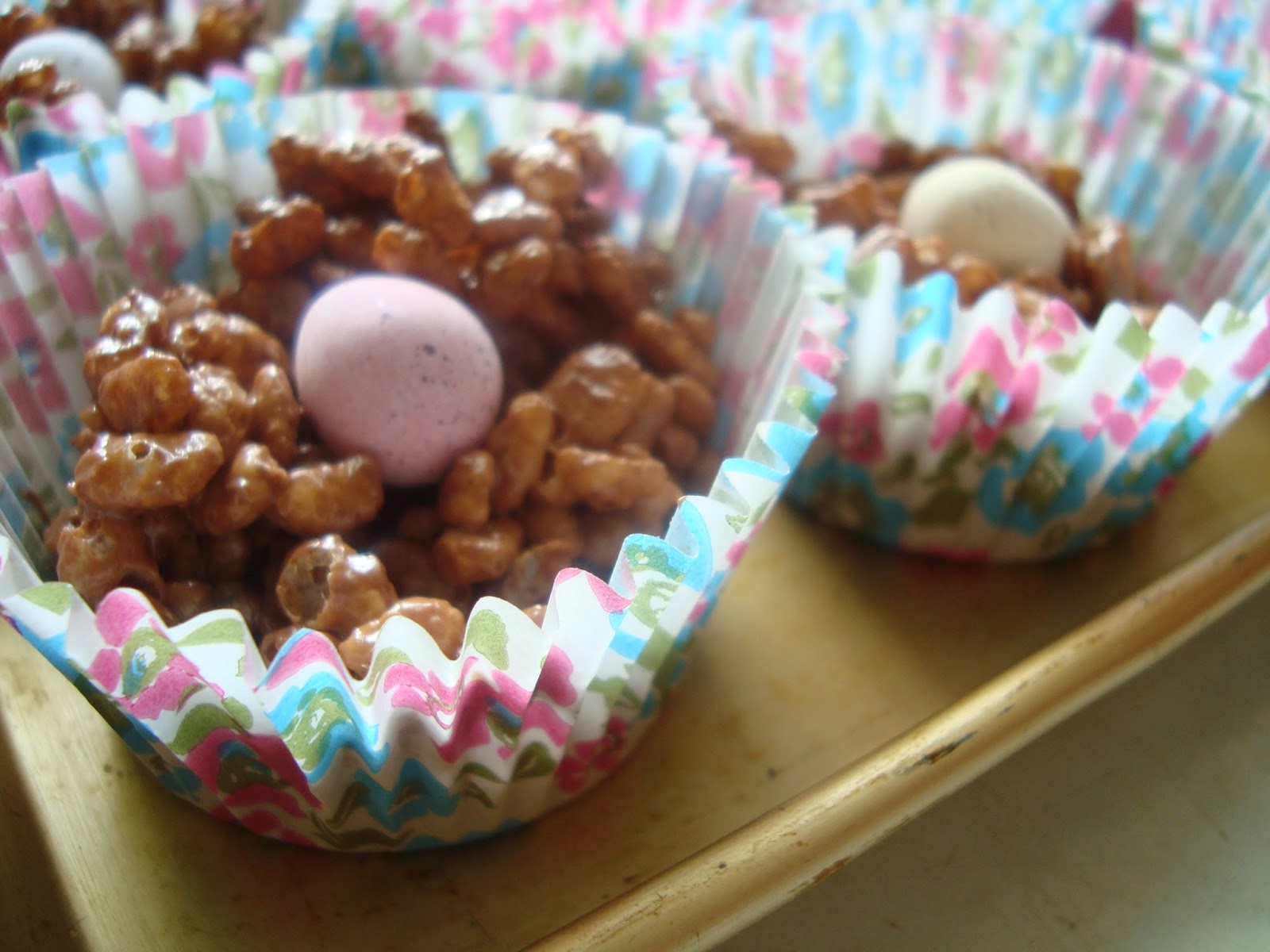 TheATeam Easter chocolate rice krispie cakes