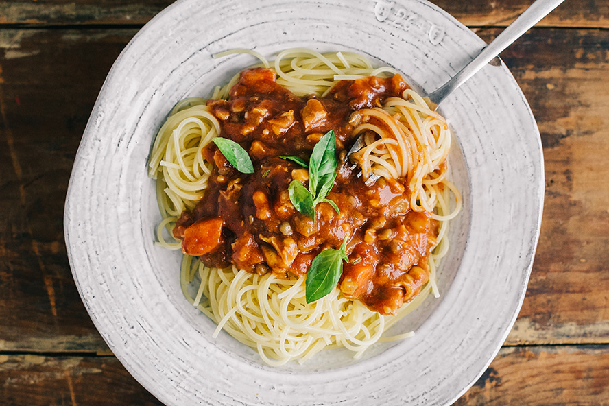 Easy, Delicious Vegan Spaghetti Bolognese For All - Laughing Socrates