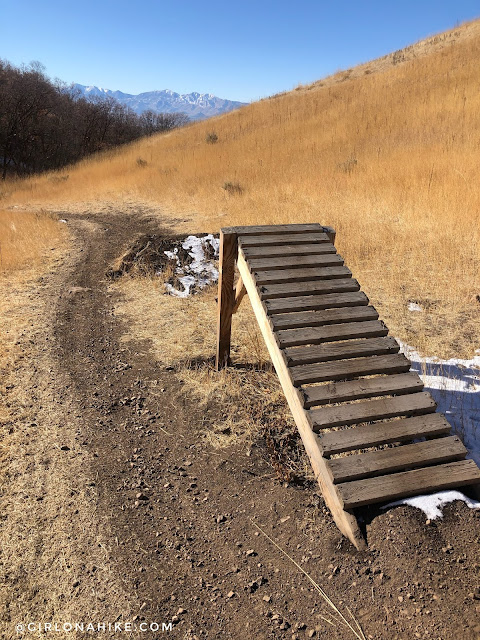 Hiking to Matt's Arch & Meridian Peak