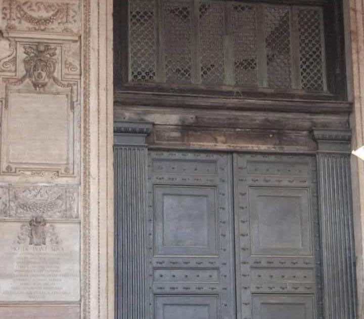 daily timewaster The oldest door still in use in Rome, Pantheon. Cast