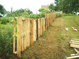 Fence Made From Pallet Wood