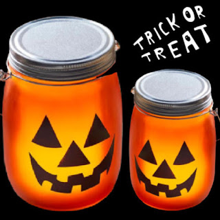 Turn empty jars into beautiful glowing lanterns with this easy Halloween craft for kids #halloweencrafts #halloweenlanternsdiy #glowstickjars #growingajeweledrose #activitiesforkids