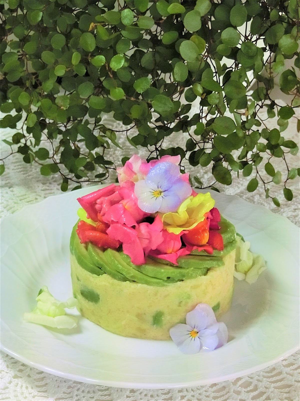 Bon Bon Art Cooking レシピ お花の華やかアボカドタラモサラダケーキ