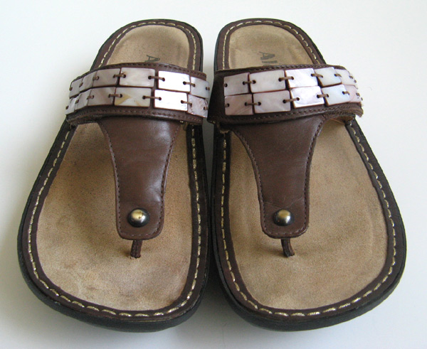 best sandals for indoors