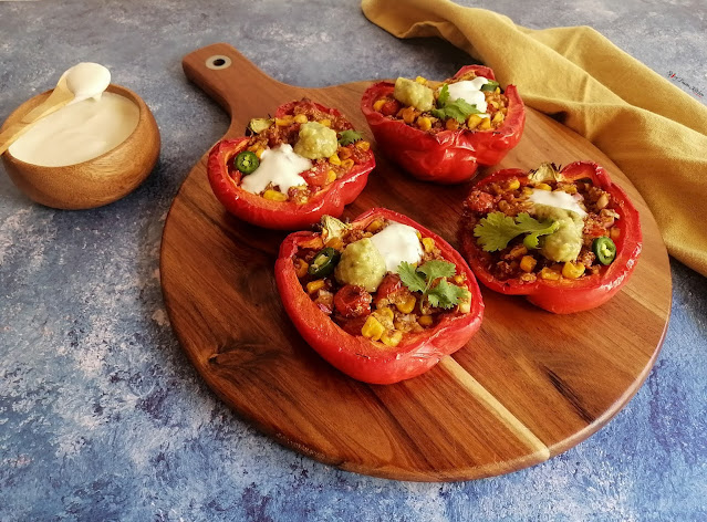 Mexican Quinoa Stuffed Peppers, stuffed peppers, quinoa, how to make quinoa, quinoa stuffed peppers, side dish, side dish recipe, recipe, food, mexican cream, guacamole, old el paso, vegan, vegan recipe, vegetarian recipe, food photography , spicy food, food blog, food blogger, spicy fusion kitchen
