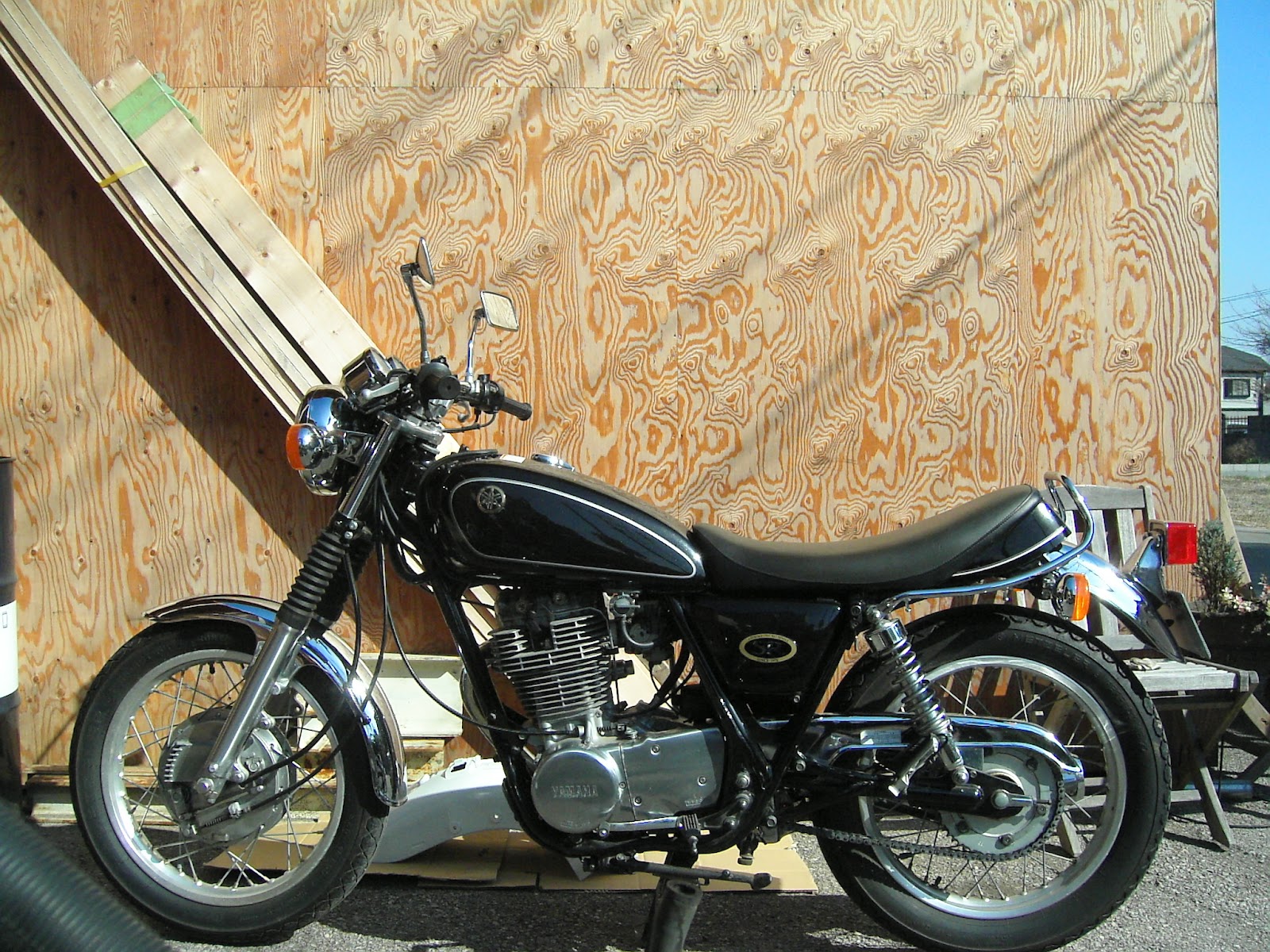 ヤマハSR純正シート、アンコ抜き YAMAHA SR(純正シート張替