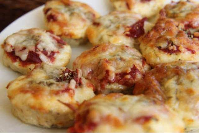 Mini Chicken Pizza Bites #party #appetizer