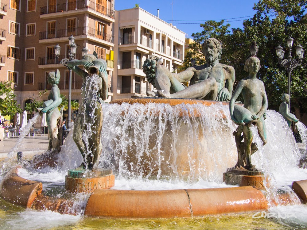 Piata Fecioarei celor Abandonati, Valencia