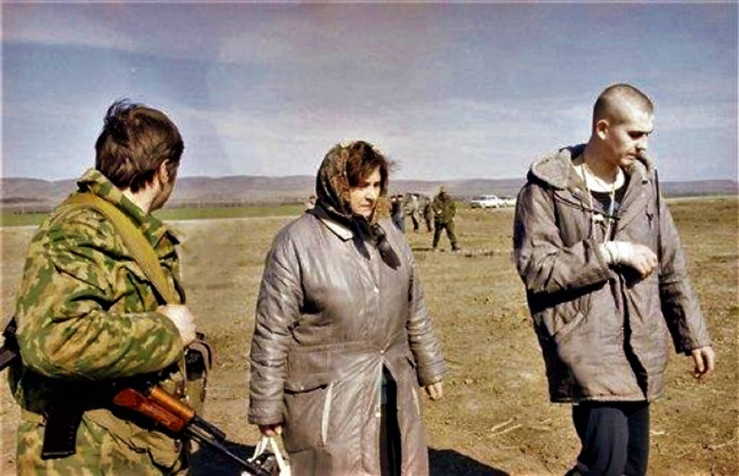 Попал в плен александров. Чеченские солдаты 1995 Ичкерия. Чечня солдат 1995 Грозный.
