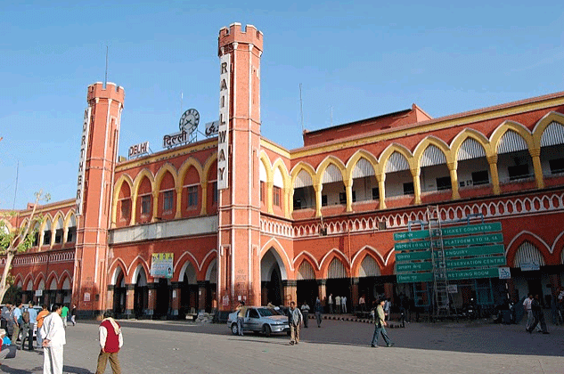 The Traveller: Railway Staions In Delhi