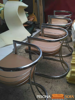service sofa bandung