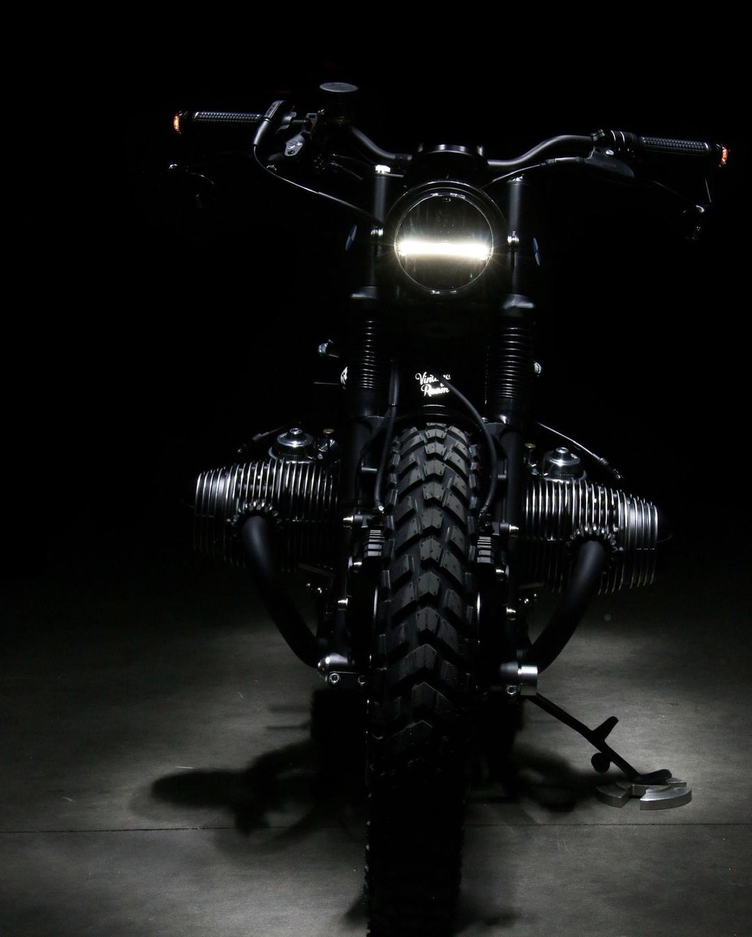 "Street Bandit" R80/100 / Vintage Room Motorcycles