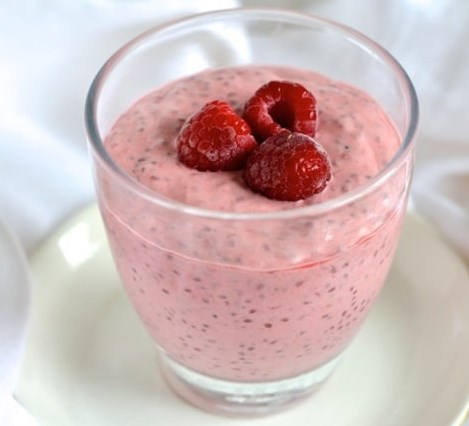 Vanilla Raspberry Chia Pudding #healthy #breakfast
