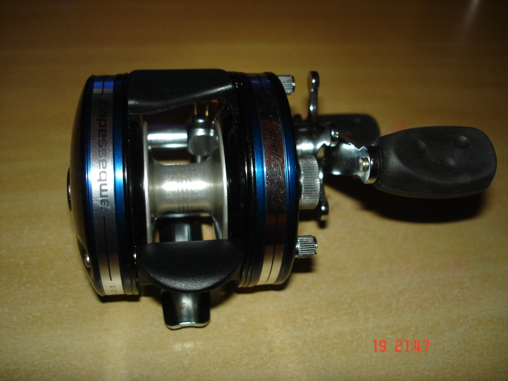 Abu Garcia Ambassadeur® 7000 C Round Baitcaster Bobina RH - Foto 11