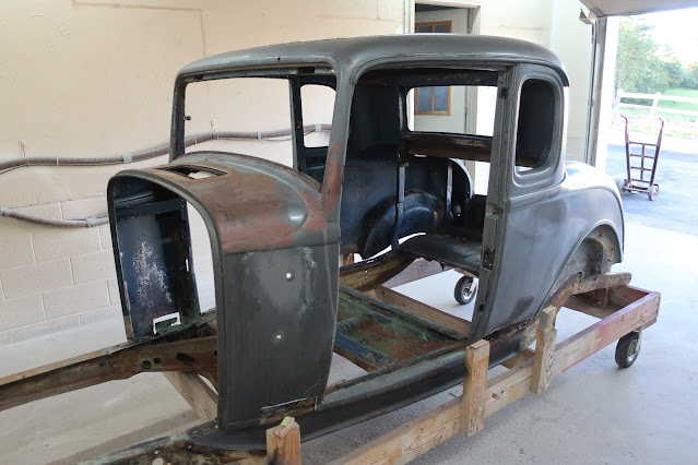 1932 Ford 5W Coupe - Barn Find