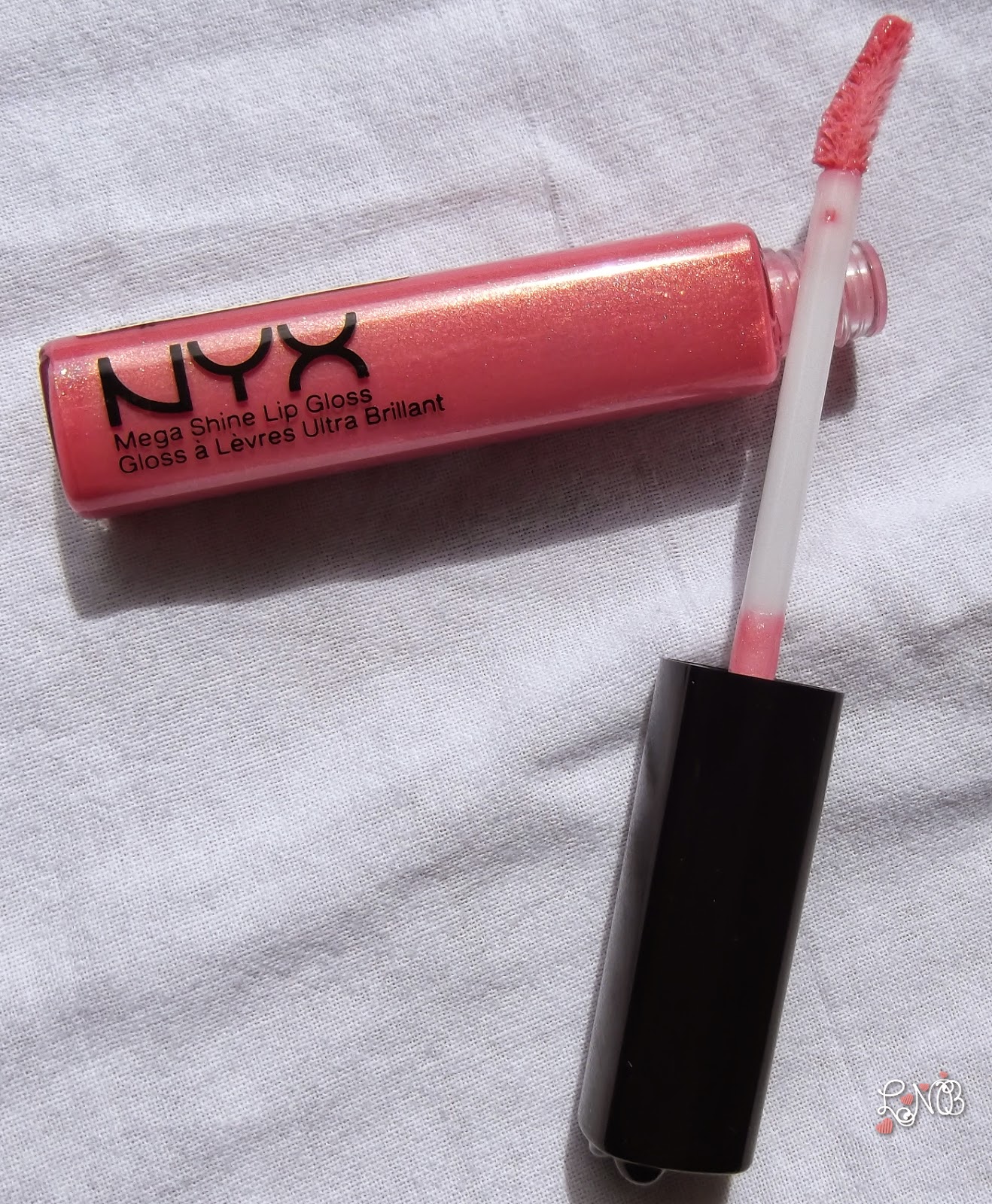  NYX  Mega Shine Lip Gloss - Beautiful