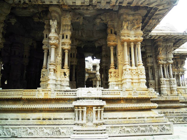 Musical pillars of the Maha Mantapa, at the Vittala Temple, Hampi