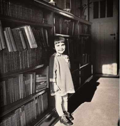 Anne Frank worldwartwo.filminspector.com