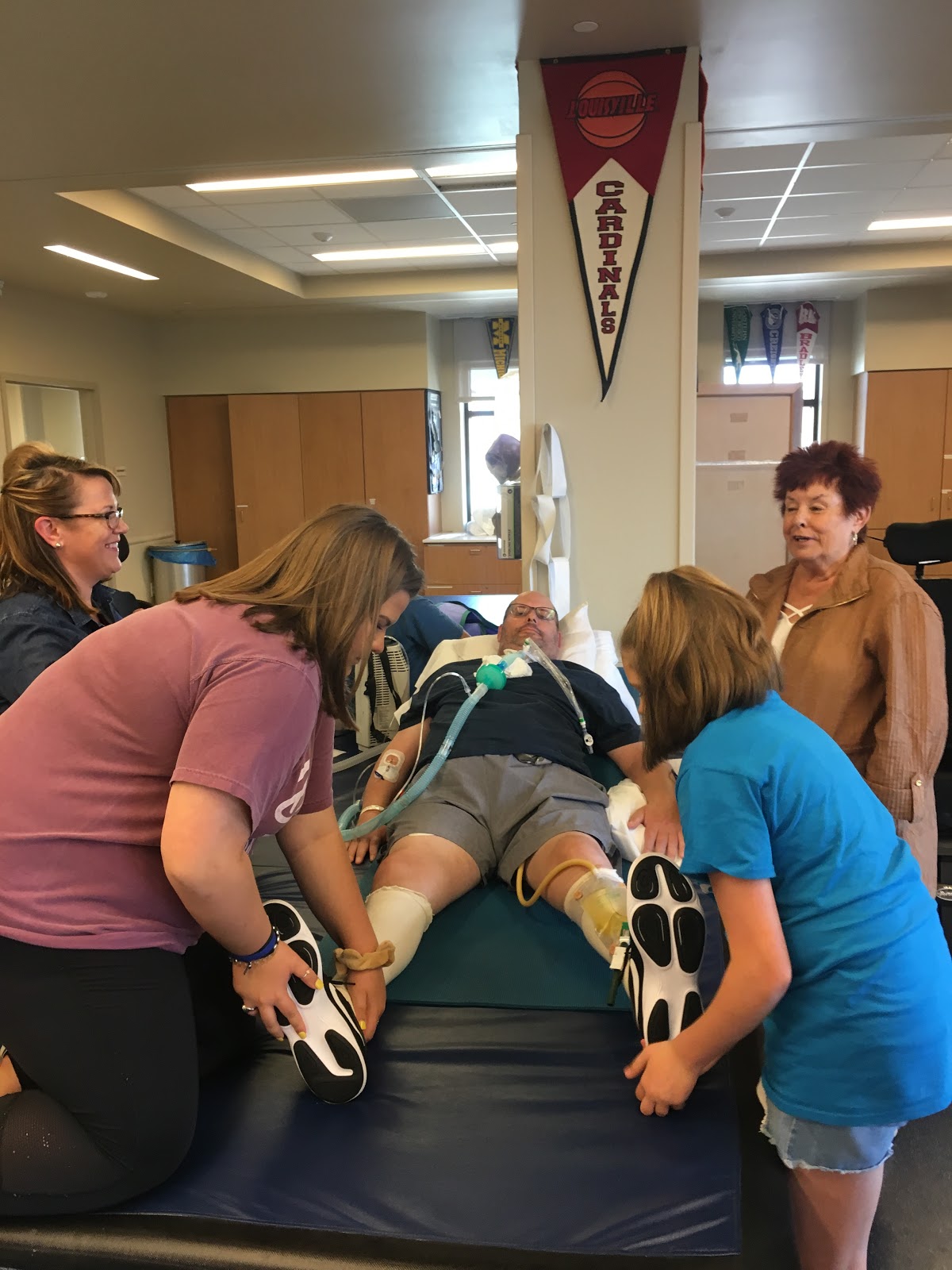 Midwest Emma'S Road To Recovery Begins - e3mjvj0